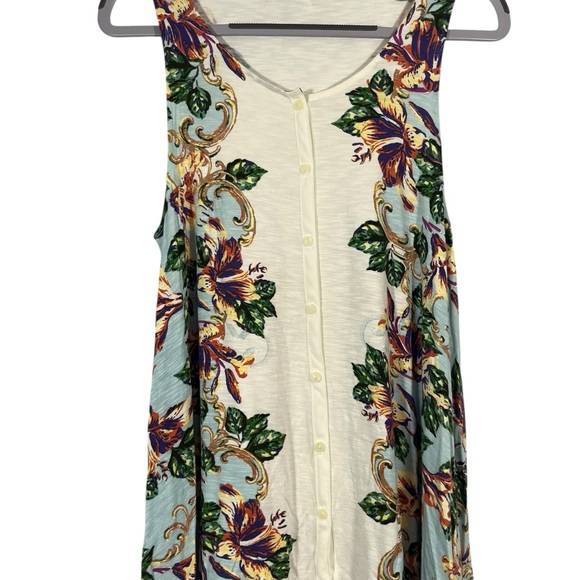 Akemi and Kin Floral Patterned Tank Top - Picture 1 of 12